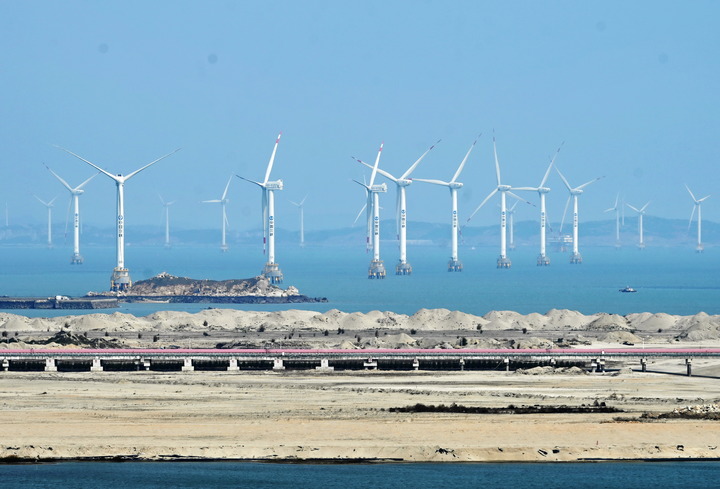 2021年3月9日，三峽福清興化灣海上風(fēng)電場。新華社記者 林善傳 攝