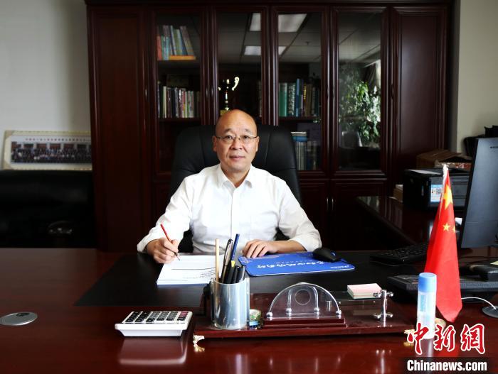 （兩會(huì)聲音）全國(guó)政協(xié)委員王昆：建議氫能源列車落地青藏高原，打造低碳“天路”