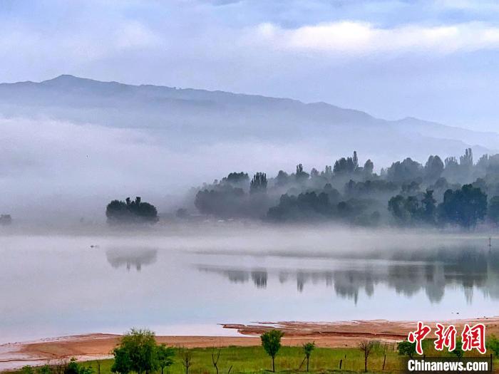 圖為青海黃河流域自然生態(tài)。(資料圖) 李玉峰 攝