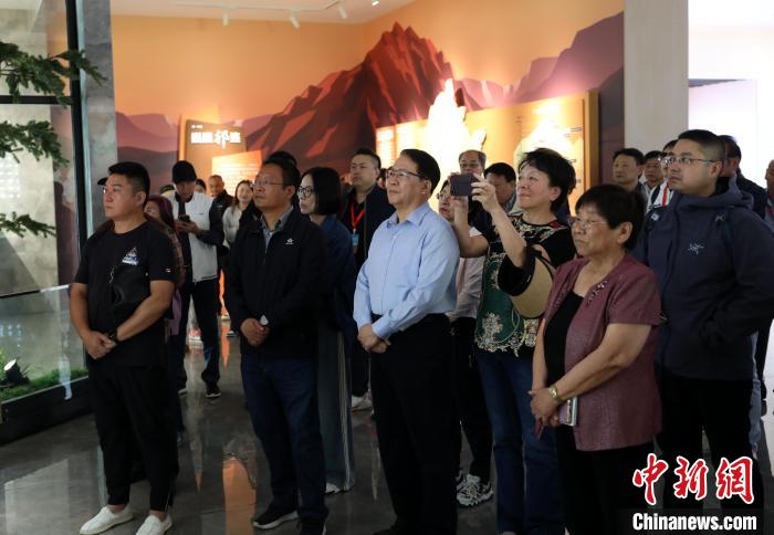 圖為臺商參訪祁連山國家公園生態(tài)科普館。　薛蒂 攝