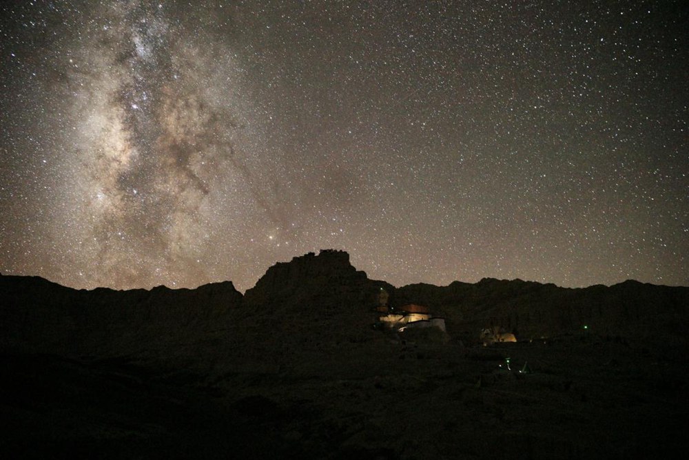 阿里暗夜星空。旦真次旦攝