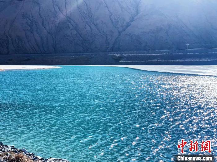 長(zhǎng)江源頭河流、湖泊、濕地實(shí)現(xiàn)常態(tài)化巡查巡護(hù)