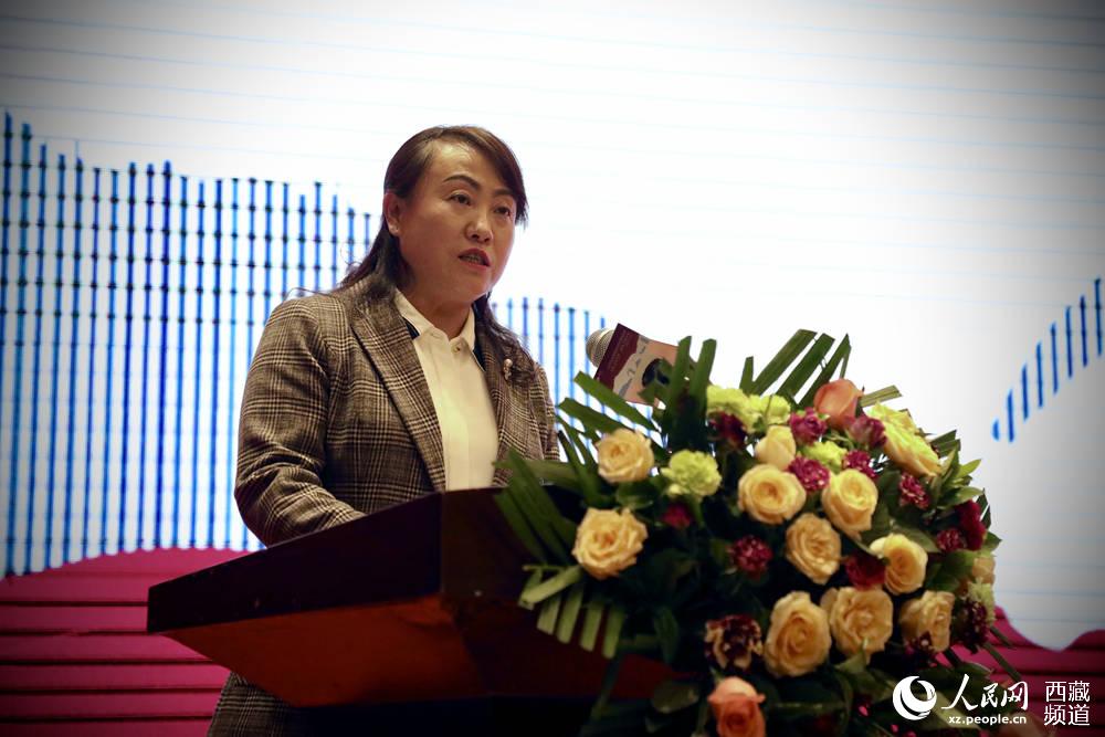 拉薩市旅游發(fā)展局相關(guān)負責人發(fā)言。人民網(wǎng) 次仁羅布攝
