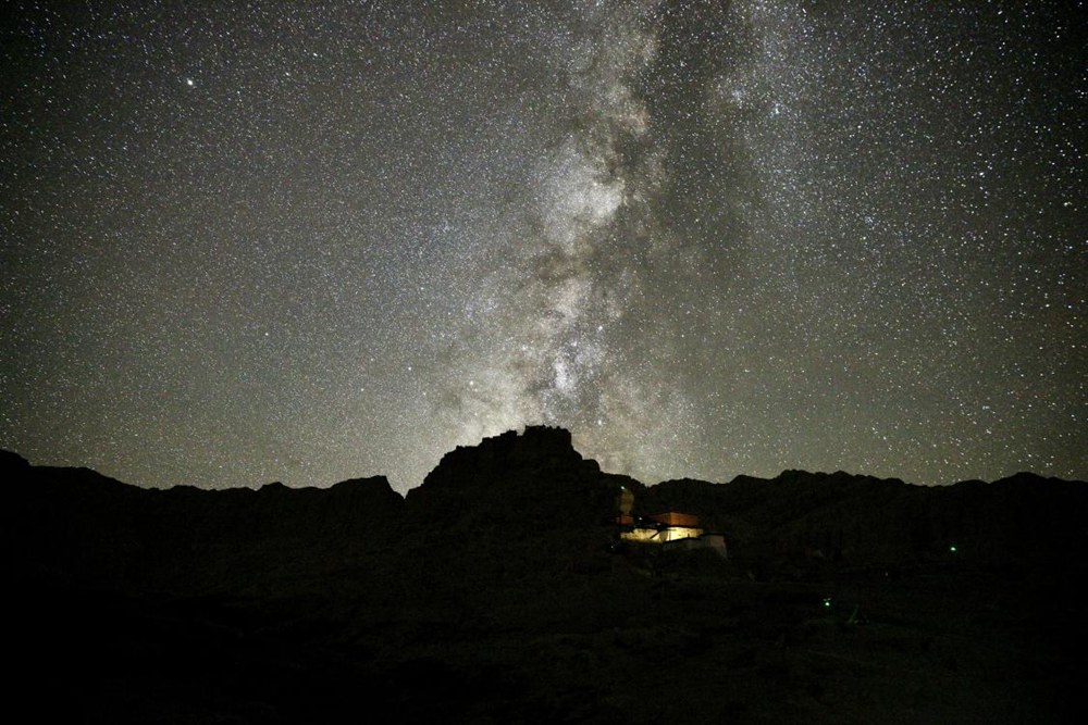 阿里暗夜星空。旦真次旦攝